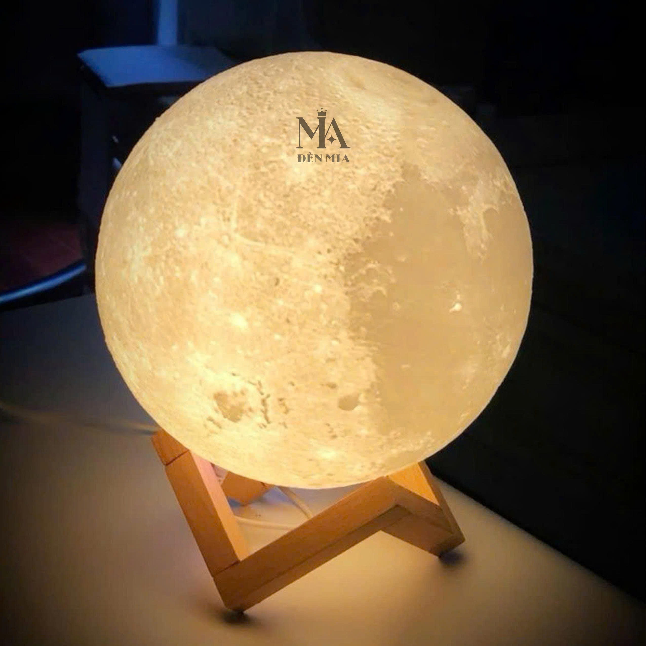 Đèn Để Bàn Mặt Trăng
